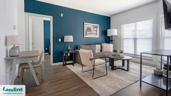 19275 Stone Oak Pkwy in San Antonio, TX - Building Photo