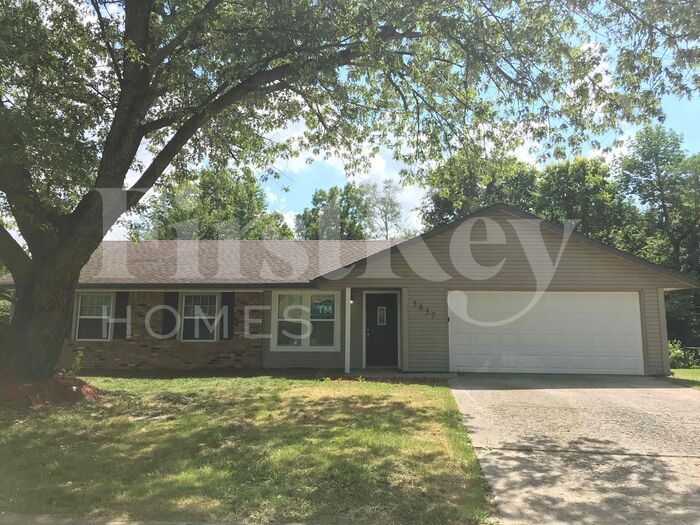 5837 Walsham Way in Indianapolis, IN - Building Photo