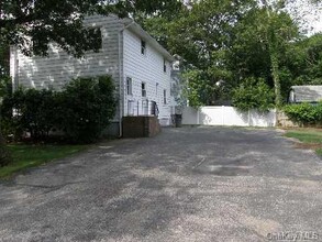 200 3rd Ave in East Northport, NY - Building Photo - Building Photo