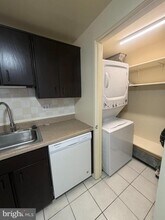 9709 Docena Dr in Gaithersburg, MD - Foto de edificio - Building Photo