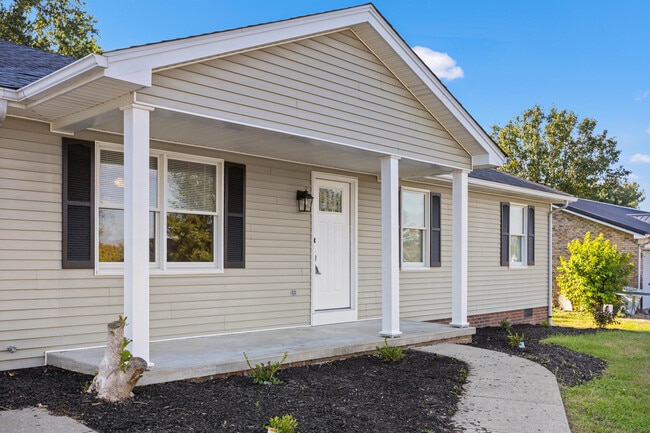 1060 Butler Dr in Lawrenceburg, KY - Building Photo - Building Photo