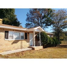 2229 Fairview Rd in Stockbridge, GA - Building Photo - Building Photo