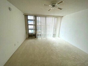 1448 Young St in Honolulu, HI - Building Photo - Building Photo