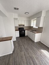 1224 Lauren Ln in Midwest City, OK - Building Photo - Building Photo