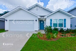 393 Monarch Ln in Pensacola, FL - Building Photo