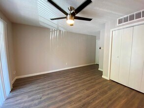 1840 Burton Dr in Austin, TX - Building Photo - Building Photo