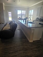 1102 Canal St, Unit Pond Willow Ln, 675 in Odessa, TX - Foto de edificio - Building Photo