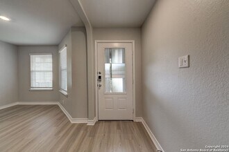 12006 Old Onyx in San Antonio, TX - Building Photo - Building Photo