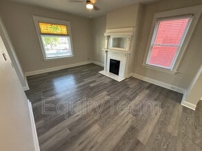 2341 Kenilworth Ave in Cincinnati, OH - Building Photo - Building Photo