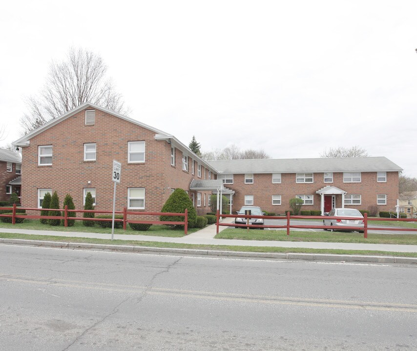 40 Linden St in Pittsfield, MA - Foto de edificio
