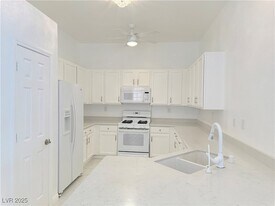 519 Painted Cloud Pl in Las Vegas, NV - Building Photo