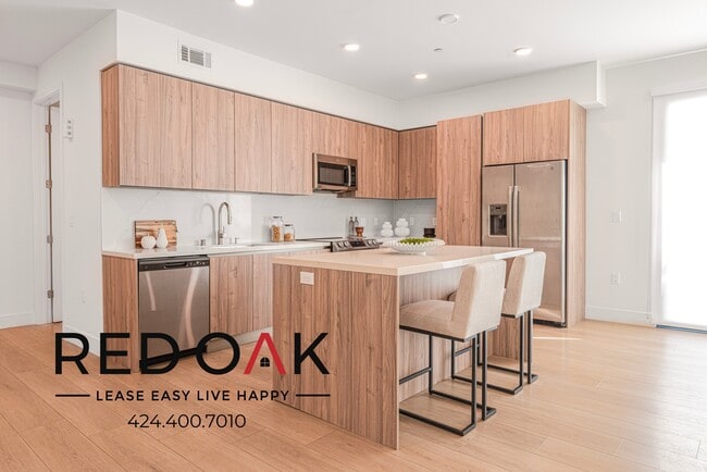 3651 Regal Pl in Los Angeles, CA - Building Photo - Building Photo