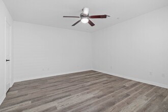 30 April Point Dr S in Montgomery, TX - Building Photo - Building Photo