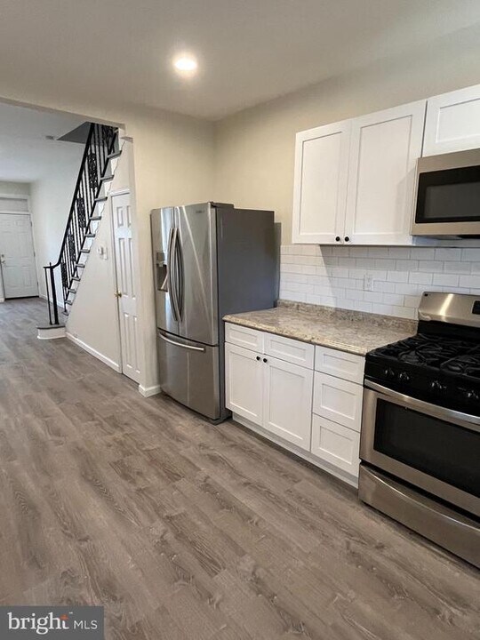 3209 Wharton St in Philadelphia, PA - Building Photo