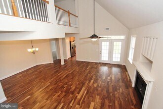 13882 Greendale Dr in Woodbridge, VA - Building Photo - Building Photo