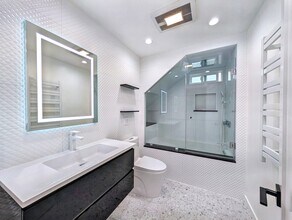 14 Reef St in Marina Del Rey, CA - Building Photo - Building Photo