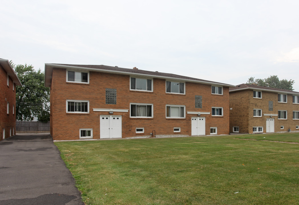 Parker Heights Apartments in Tonawanda, NY - Building Photo