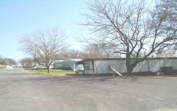 Meadow Creek Ranch MHC in Irving, TX - Building Photo - Building Photo