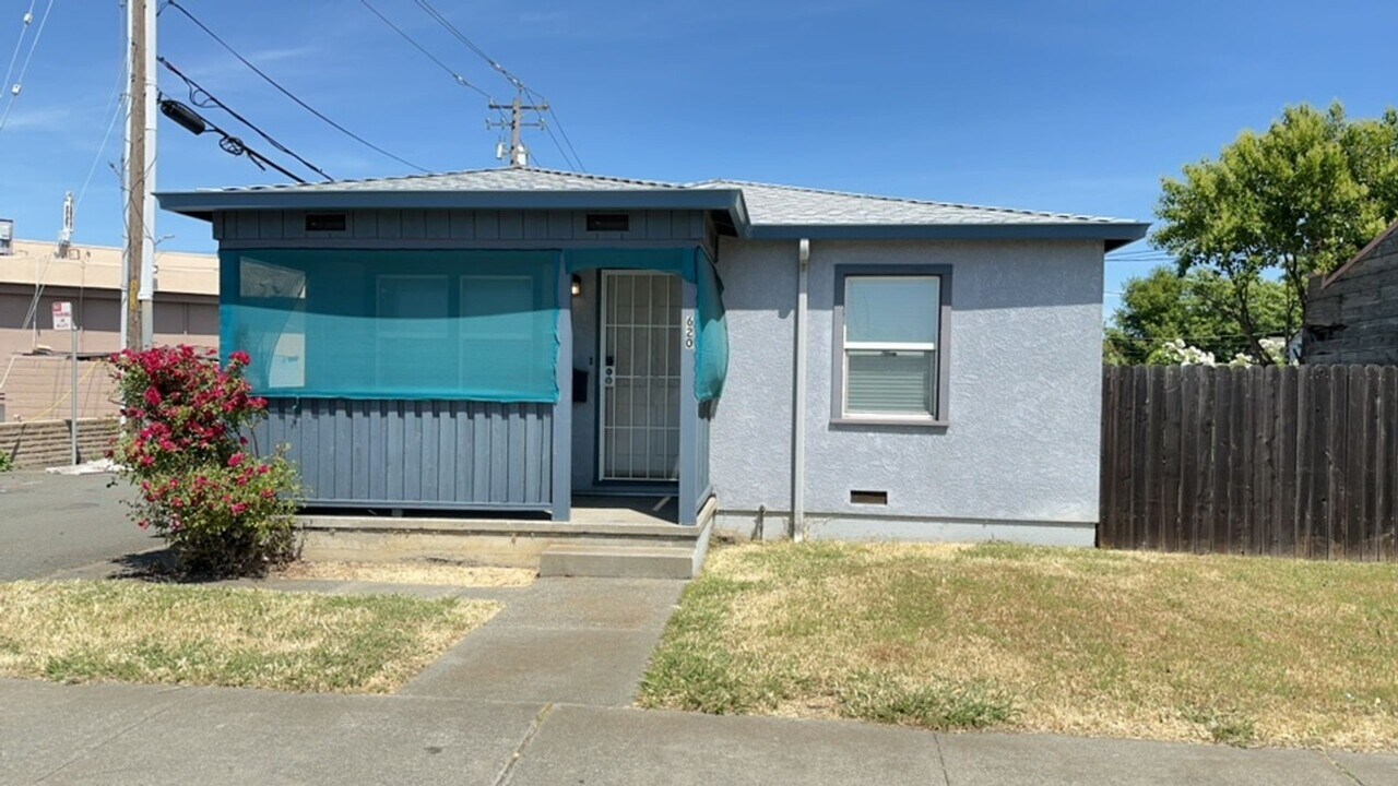 620 Pennsylvania Ave in Fairfield, CA - Building Photo