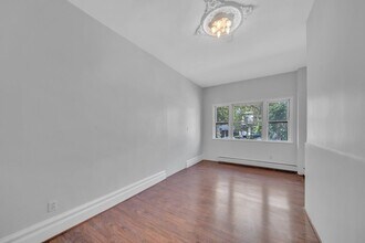 322 Webster Ave in Jersey City, NJ - Building Photo - Building Photo