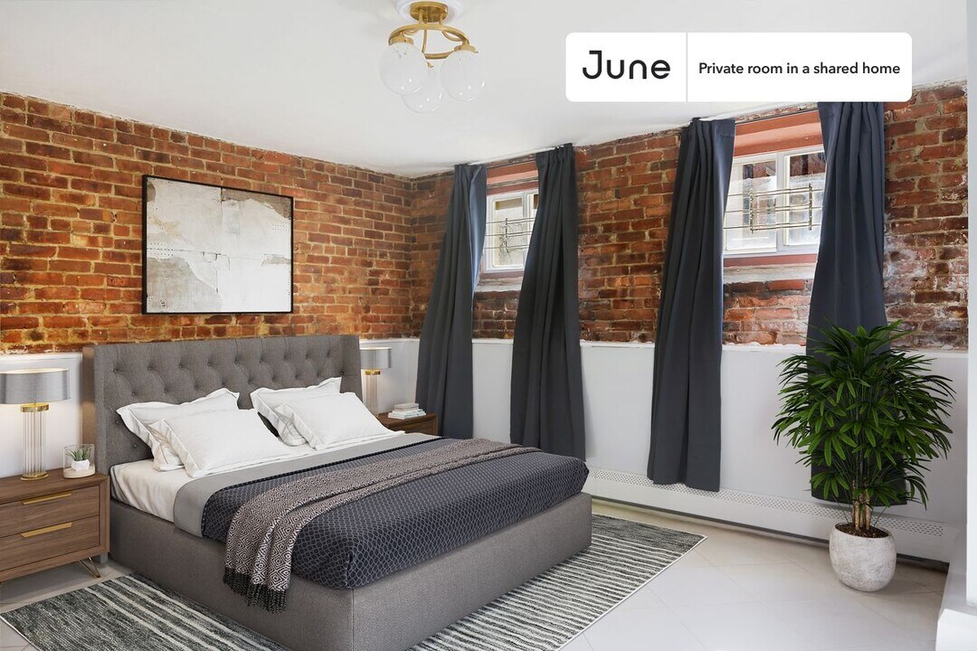 Private bedroom in 6 bed/2 bath Home in Boston, MA - Building Photo