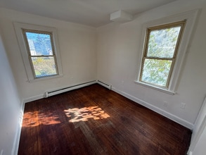 22174 Cushing Ave in Eastpointe, MI - Building Photo - Building Photo