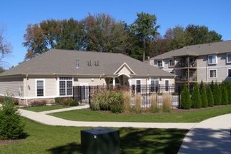 Long Beach Cove Villa Apartments in Michigan City, IN - Foto de edificio - Building Photo