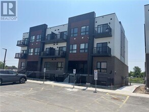 40 Palace St in Kitchener, ON - Building Photo - Building Photo