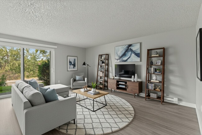 Riverton Terrace in Spokane, WA - Foto de edificio - Building Photo