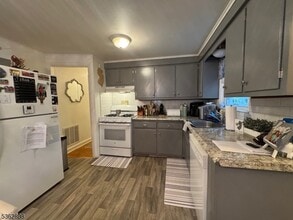 261 David Hooper Pl in Westwood, NJ - Building Photo - Building Photo