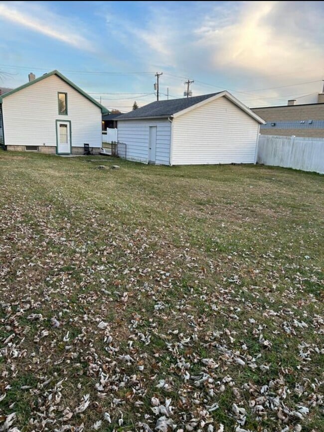 property at 5621 Rudyard Rd