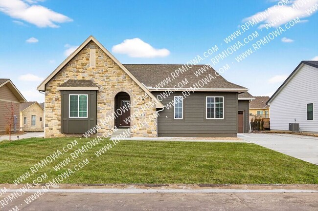 318 SW 16th St in Ankeny, IA - Building Photo - Building Photo