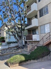 516 S Alexandria Ave in Los Angeles, CA - Foto de edificio - Building Photo