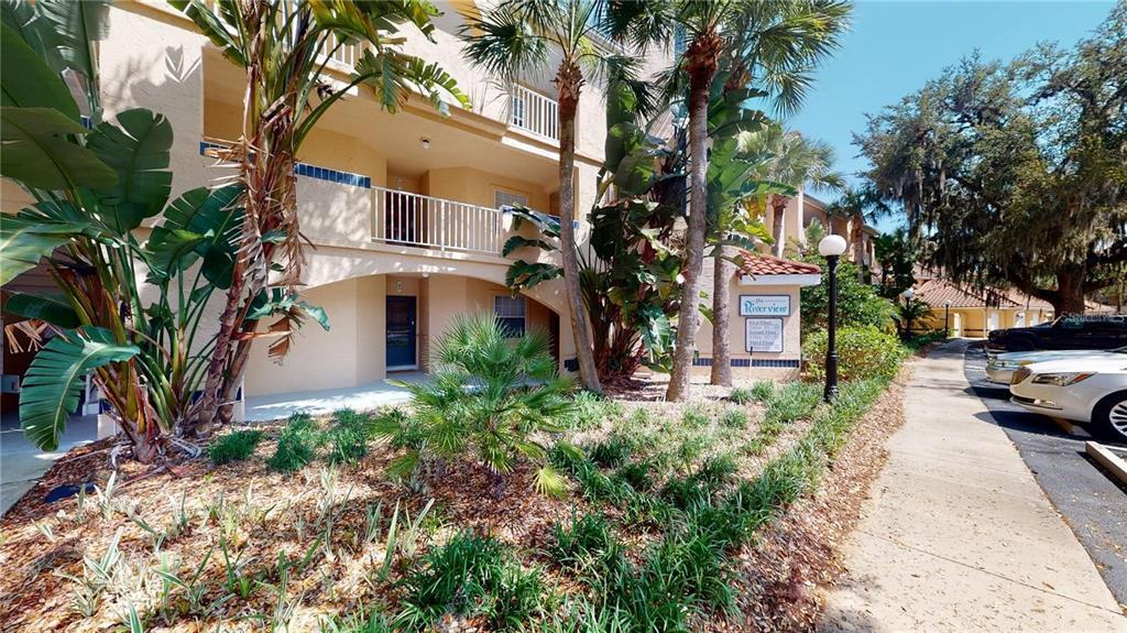 100 Rivers Edge Ln in Palm Coast, FL - Building Photo