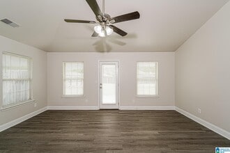 955 Clover Ave in Odenville, AL - Foto de edificio - Building Photo