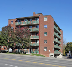 Red Hill Valley Condos in Hamilton, ON - Building Photo - Building Photo