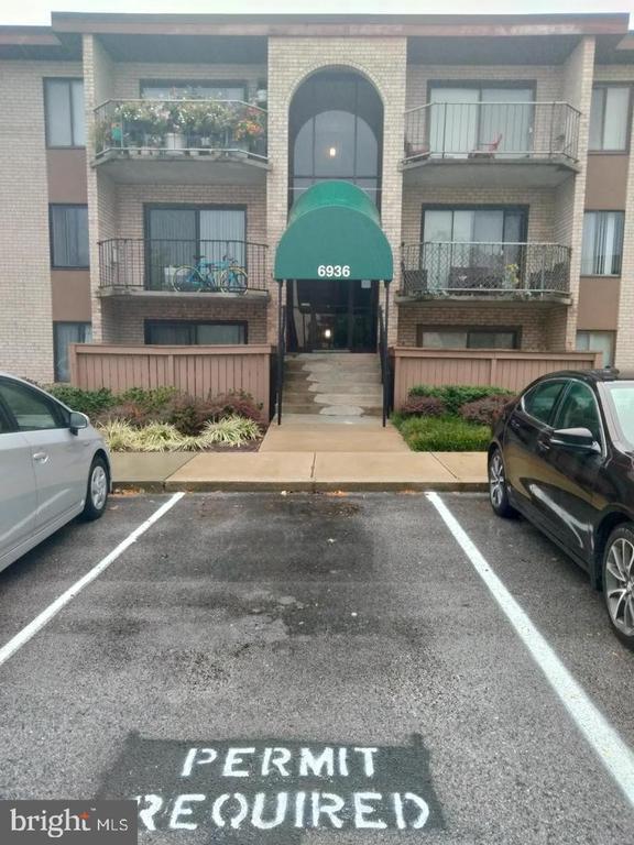 property at 6936 Hanover Pkwy