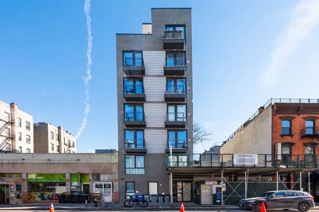 438 Union Ave in Brooklyn, NY - Building Photo - Building Photo