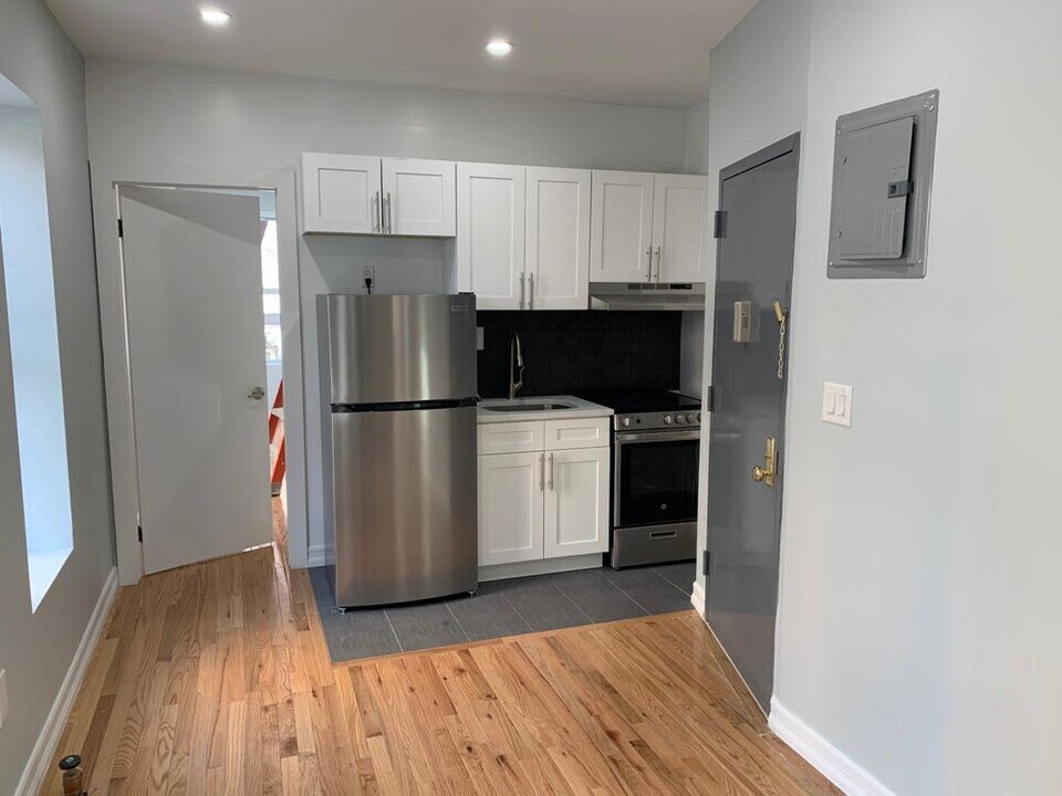 354 Brook Ave in Bronx, NY - Building Photo