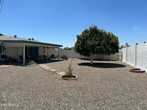 10926 W Greer Ave in Sun City, AZ - Foto de edificio - Building Photo