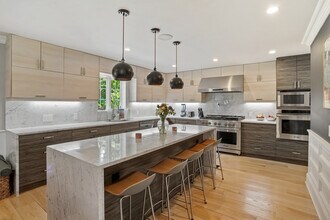 328 Brewster St in Bridgeport, CT - Building Photo - Building Photo
