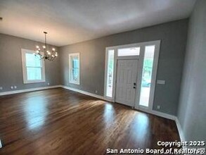 618 Dawson St in San Antonio, TX - Building Photo - Building Photo