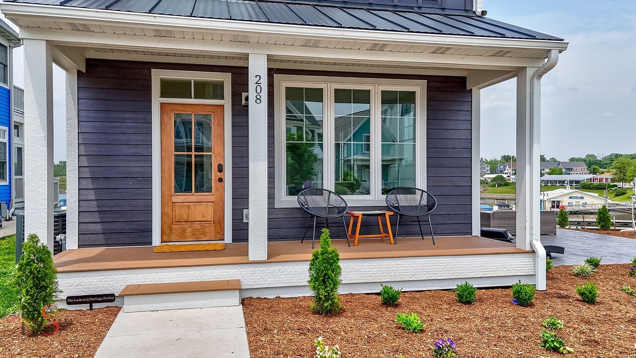 208 Leeward Way in Ottawa, IL - Building Photo