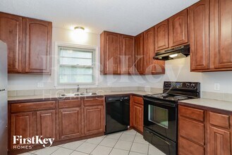 9109 E 58 Terrace in Raytown, MO - Building Photo - Building Photo