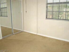 7423 Bristol Cir in Naples, FL - Building Photo - Building Photo