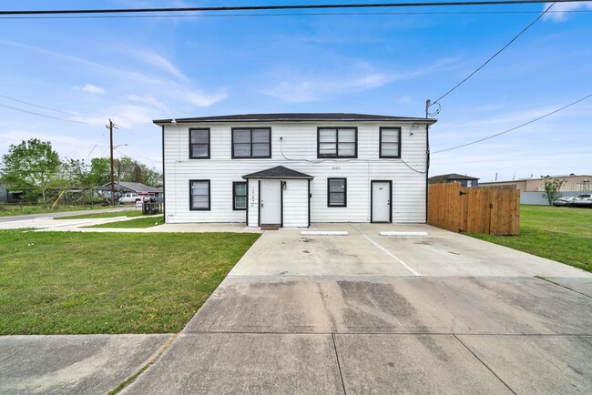 1009 Witter St