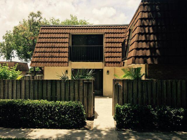 7107 71st Way in West Palm Beach, FL - Building Photo