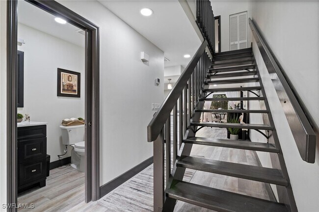 860 Meadowland Dr in Naples, FL - Building Photo - Building Photo