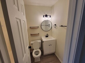 417 McGoodwin St in Warrensburg, MO - Building Photo - Interior Photo