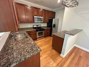 242 Ashton Hall Ln in Raleigh, NC - Building Photo - Building Photo